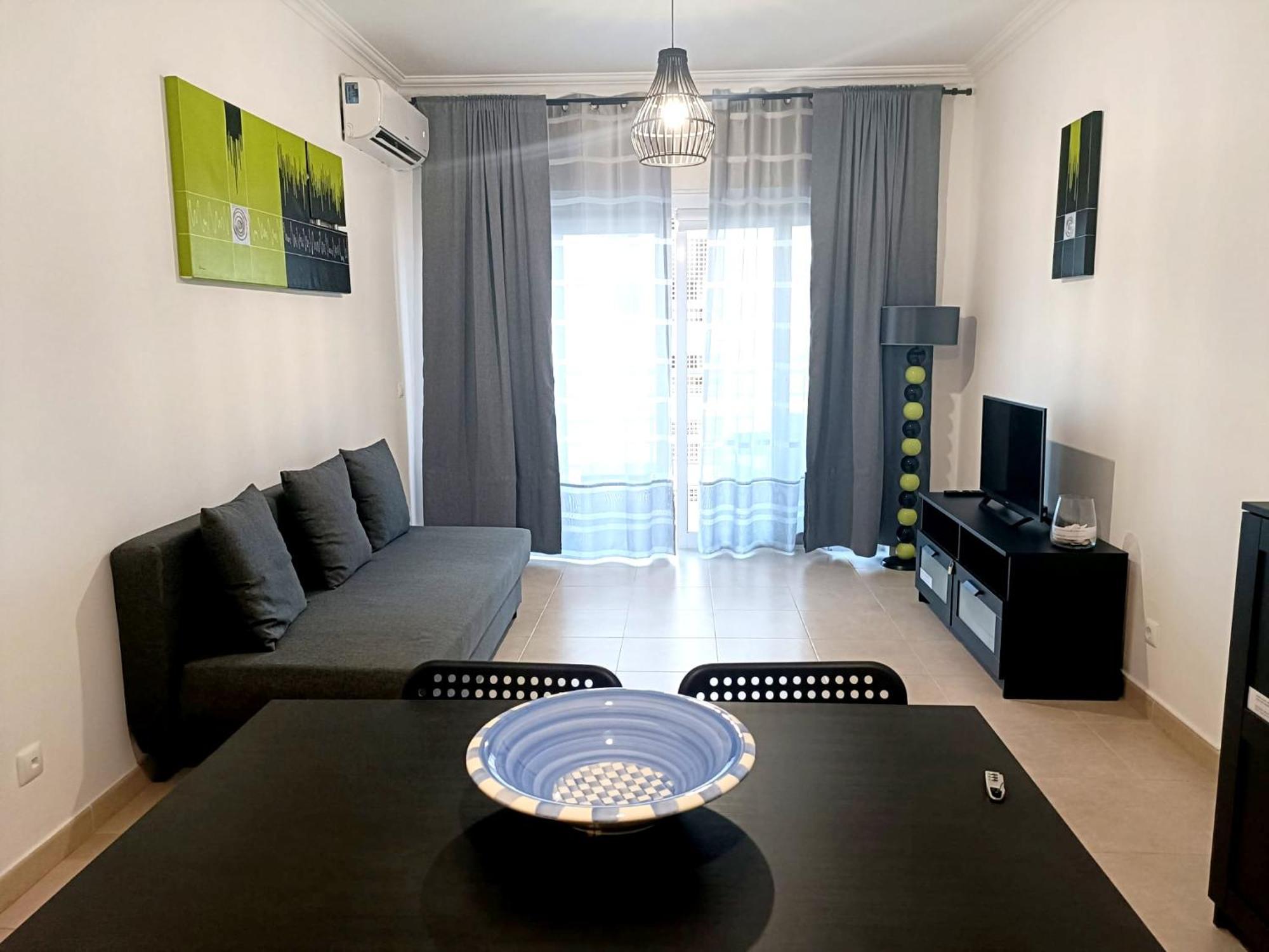 Flamingo Residence Apartment - Wifi/Pool/Netflix Портиман Екстериор снимка